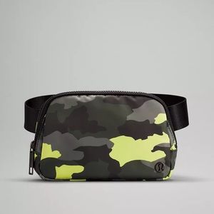 Lululemon Everywhere Belt Bag Heritage 365 Camo Neo Mint Multi/Black NWT